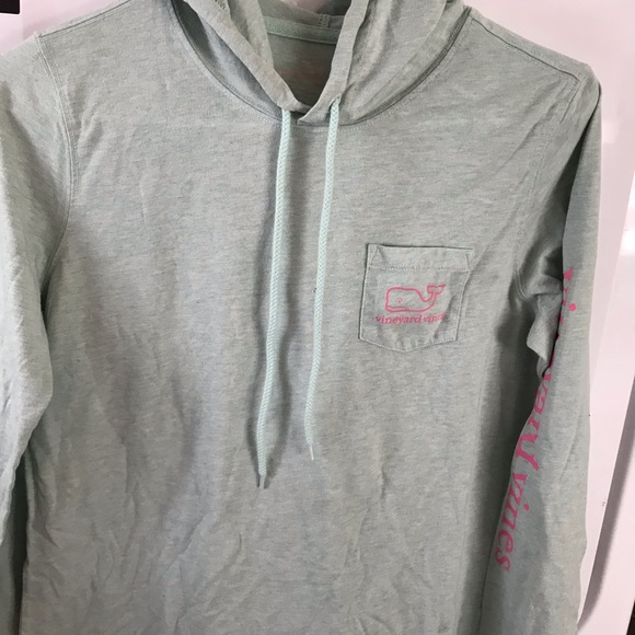 Vineyard Vines Tops - Vineyard Vines Sweatshirt